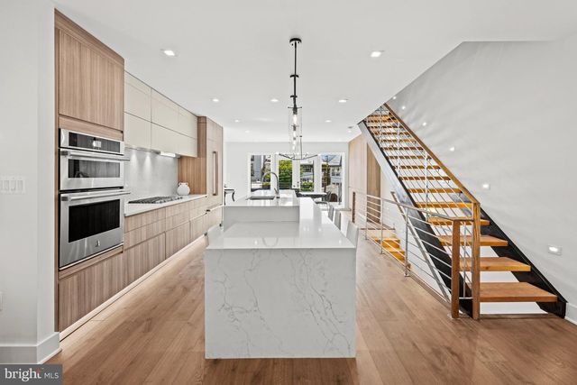 3728 R ST NW, Washington, DC 20007