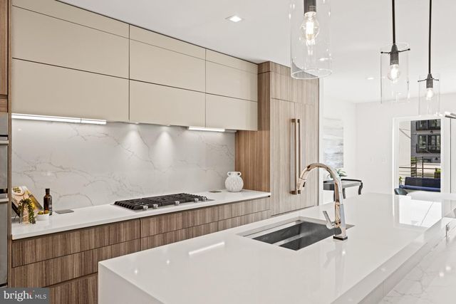 3728 R ST NW, Washington, DC 20007