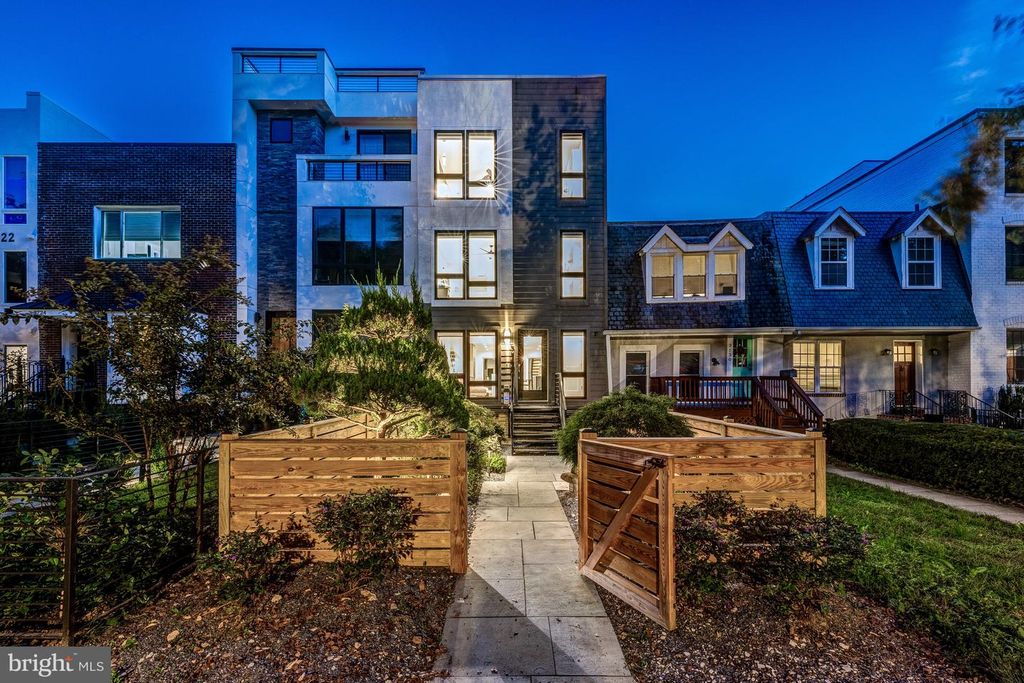 3728 R ST NW, Washington, DC 20007