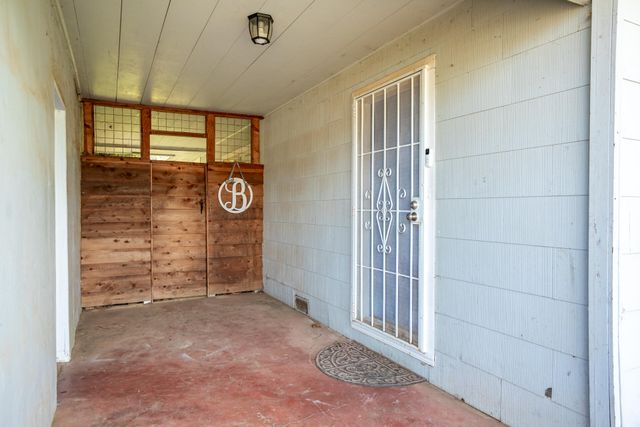 2855 Irwin Road, Redding, CA 96002