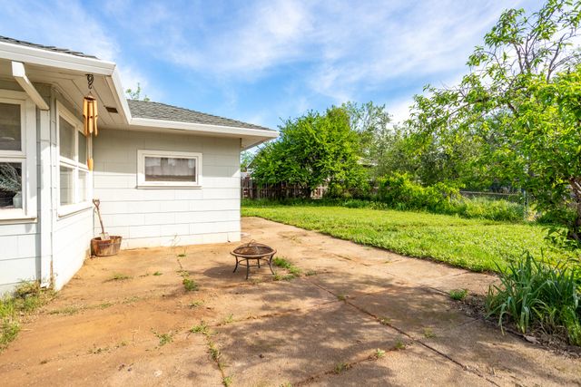 2855 Irwin Road, Redding, CA 96002