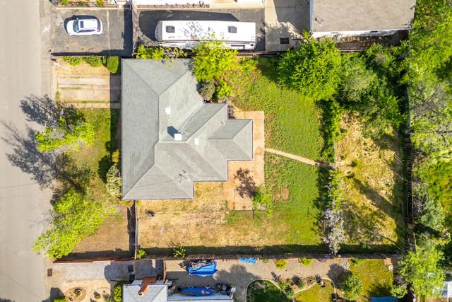 2855 Irwin Road, Redding, CA 96002