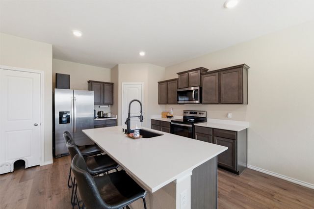 1009 Thornberry Drive, Crandall, TX 75114