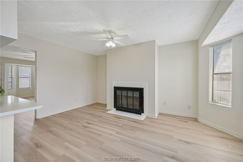 4441 Old College 2205, Bryan, TX 77801 — photo 3