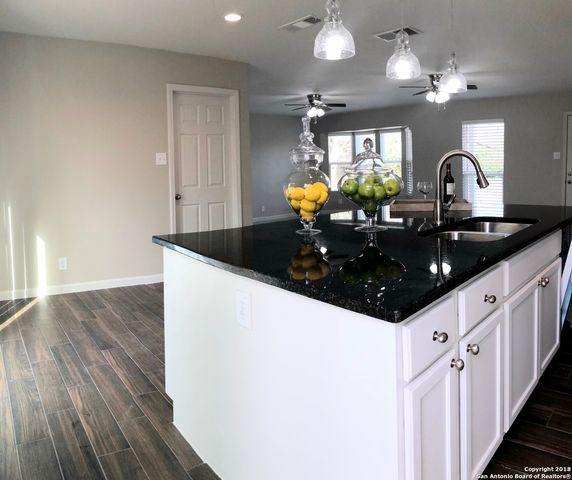 6027 stillwater, San Antonio, TX 78238