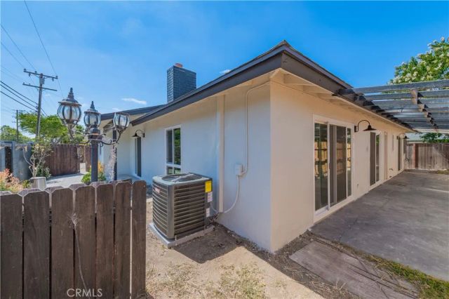 3202 Montana Avenue, Costa Mesa, CA 92626