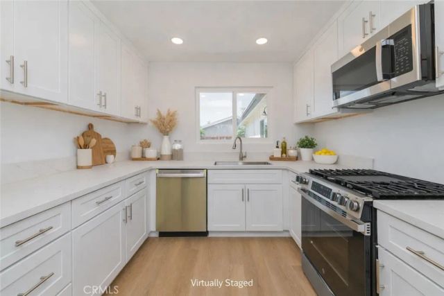 3202 Montana Avenue, Costa Mesa, CA 92626