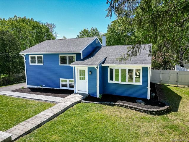 22 Oriole Drive, Poughkeepsie, NY 12601