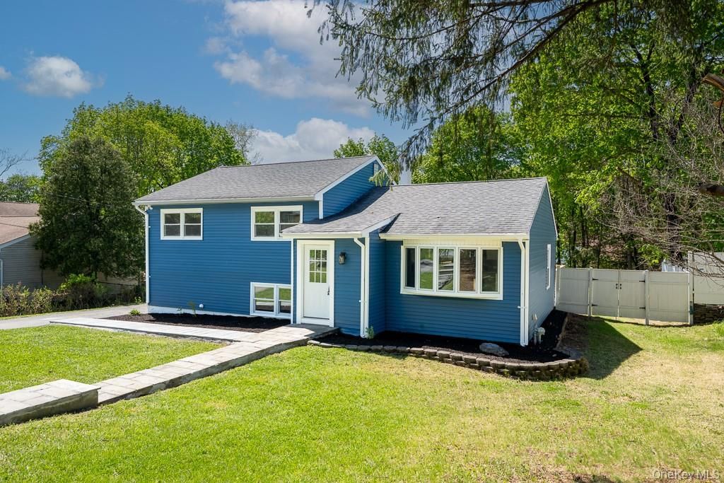 22 Oriole Drive, Poughkeepsie, NY 12601