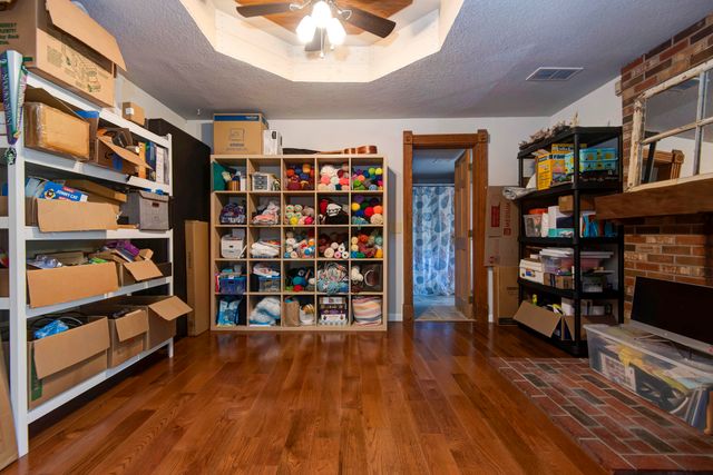 21207 Lawrence 1230, Aurora, MO 65605