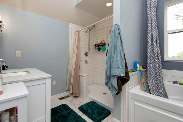 21207 Lawrence 1230, Aurora, MO 65605