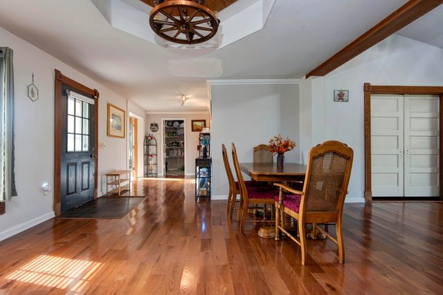 21207 Lawrence 1230, Aurora, MO 65605