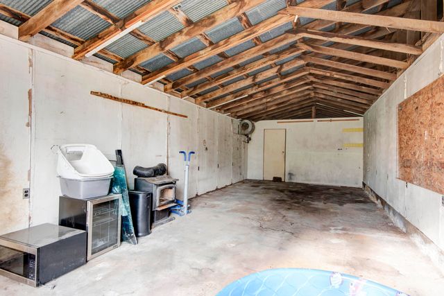 21207 Lawrence 1230, Aurora, MO 65605