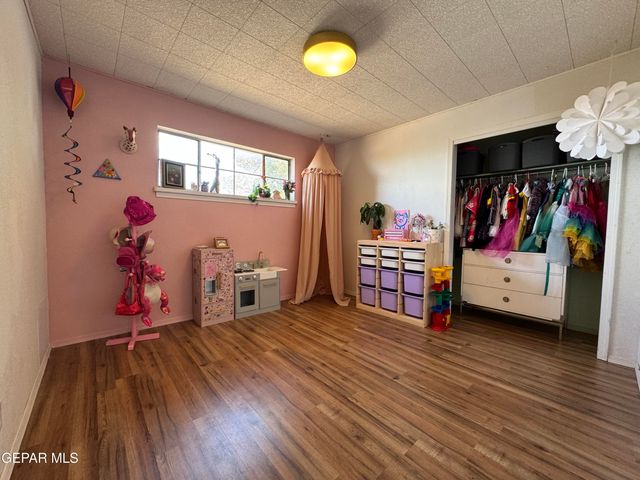 3614 TITANIC Avenue, El Paso, TX 79904