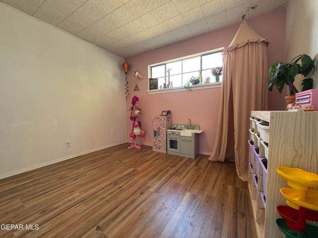 3614 TITANIC Avenue, El Paso, TX 79904