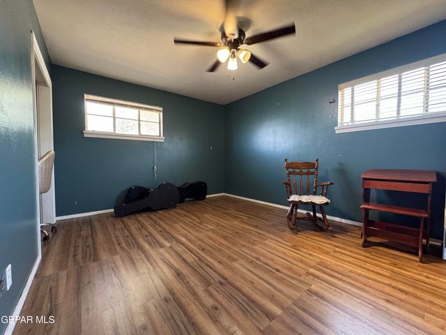 3614 TITANIC Avenue, El Paso, TX 79904