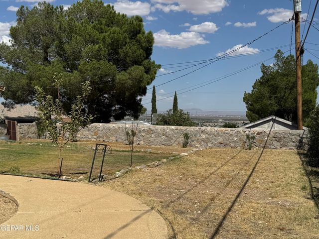 3614 TITANIC Avenue, El Paso, TX 79904