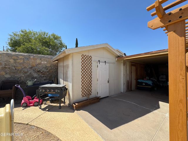 3614 TITANIC Avenue, El Paso, TX 79904