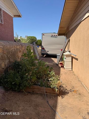 3614 TITANIC Avenue, El Paso, TX 79904