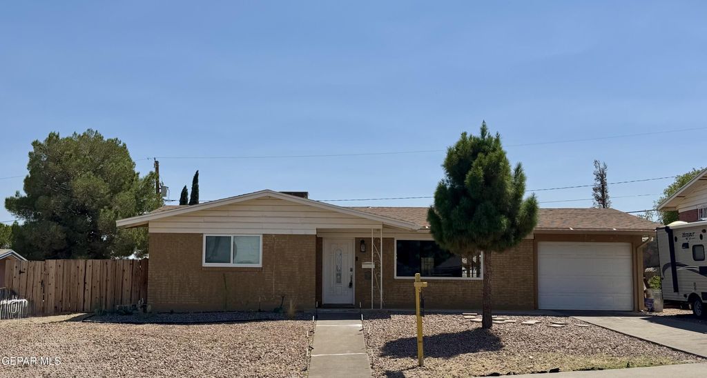3614 TITANIC Avenue, El Paso, TX 79904