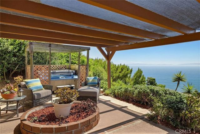 3418 Seaglen Drive, Rancho Palos Verdes, CA 90275