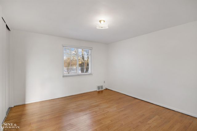 22849 Lakeshore Drive, Saint Clair Shores, MI 48080