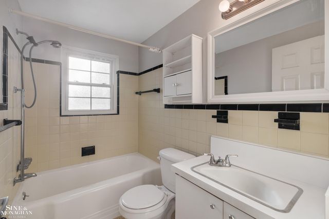 22849 Lakeshore Drive, Saint Clair Shores, MI 48080