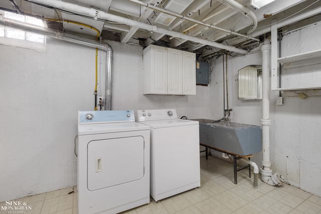 22849 Lakeshore Drive, Saint Clair Shores, MI 48080