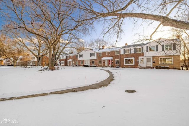 22849 Lakeshore Drive, Saint Clair Shores, MI 48080