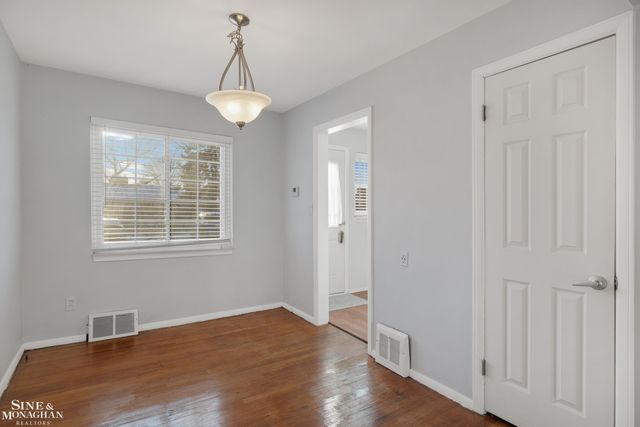 22849 Lakeshore Drive, Saint Clair Shores, MI 48080