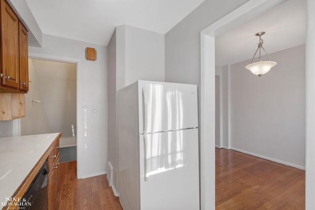 22849 Lakeshore Drive, Saint Clair Shores, MI 48080