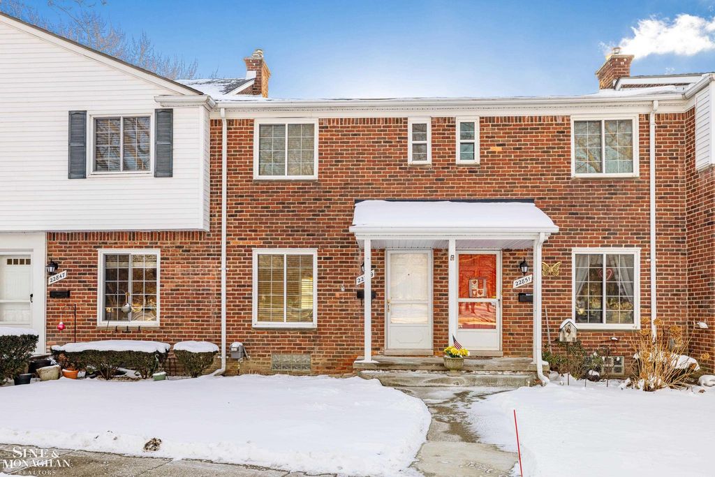 22849 Lakeshore Drive, Saint Clair Shores, MI 48080