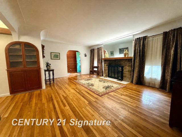 2116 Barnard Street, Saginaw, MI 48602