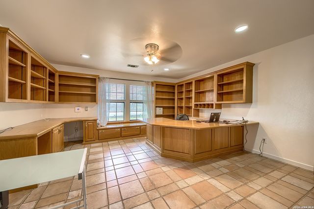 559 S Hatfield Street, San Antonio, TX 78227