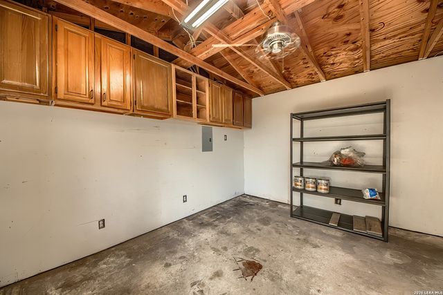 559 S Hatfield Street, San Antonio, TX 78227