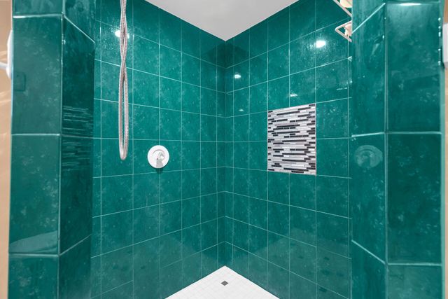 323 Bayview Avenue, Key Largo, FL 33037