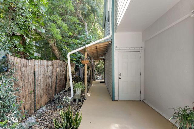 323 Bayview Avenue, Key Largo, FL 33037