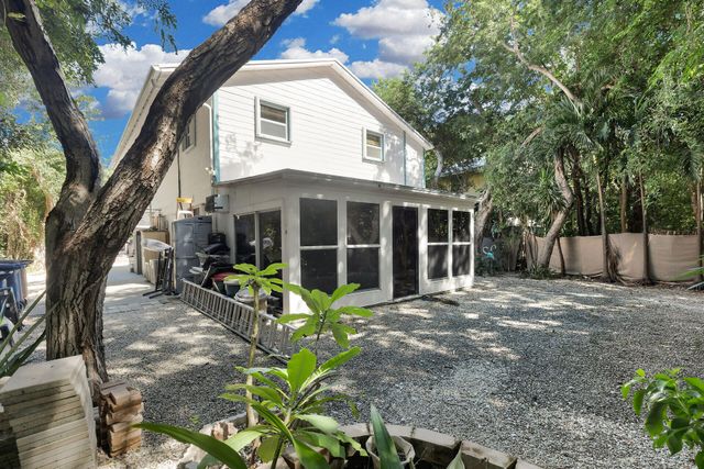 323 Bayview Avenue, Key Largo, FL 33037
