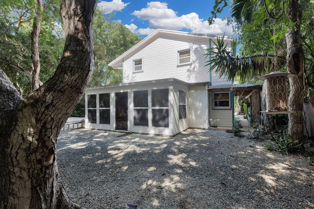 323 Bayview Avenue, Key Largo, FL 33037