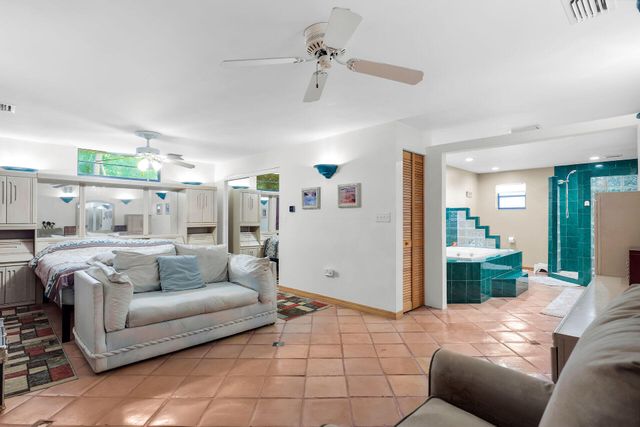 323 Bayview Avenue, Key Largo, FL 33037