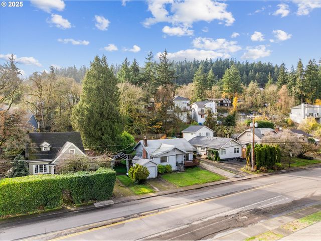 21835 WILLAMETTE Dr, West Linn, OR 97068