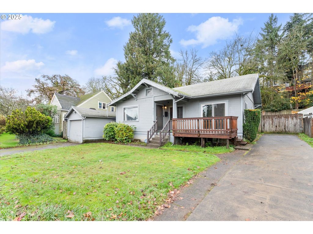 21835 WILLAMETTE Dr, West Linn, OR 97068