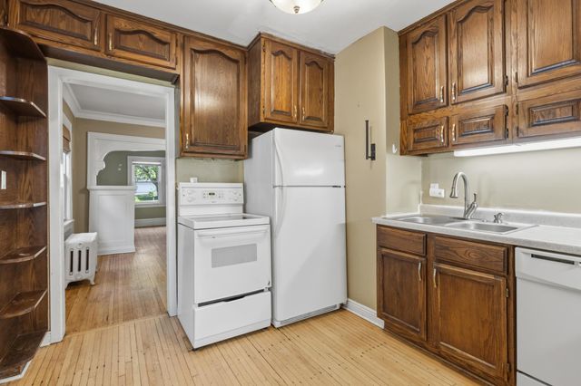 1883 Saint Clair Avenue, Saint Paul, MN 55105