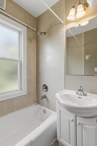 1883 Saint Clair Avenue, Saint Paul, MN 55105