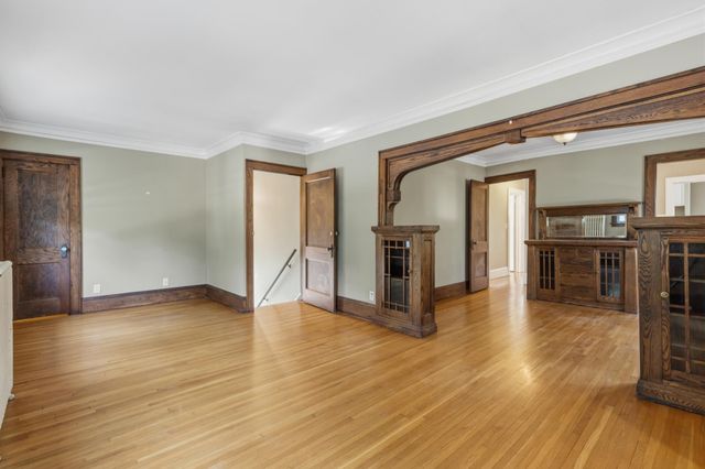 1883 Saint Clair Avenue, Saint Paul, MN 55105