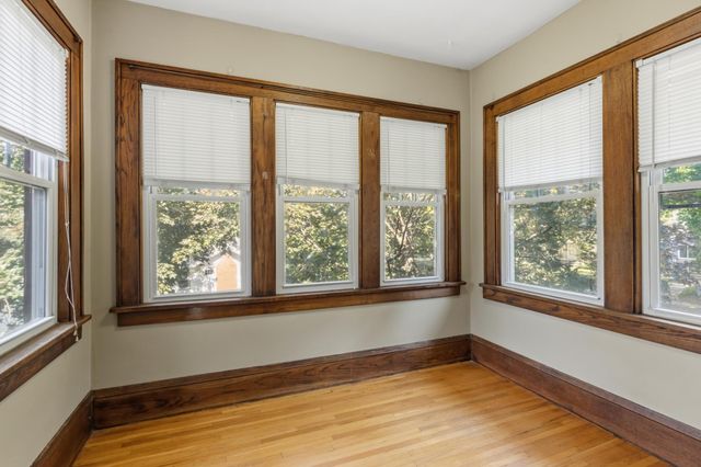 1883 Saint Clair Avenue, Saint Paul, MN 55105