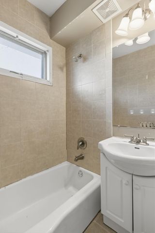 1883 Saint Clair Avenue, Saint Paul, MN 55105