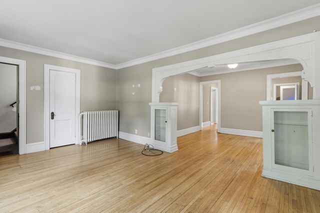 1883 Saint Clair Avenue, Saint Paul, MN 55105
