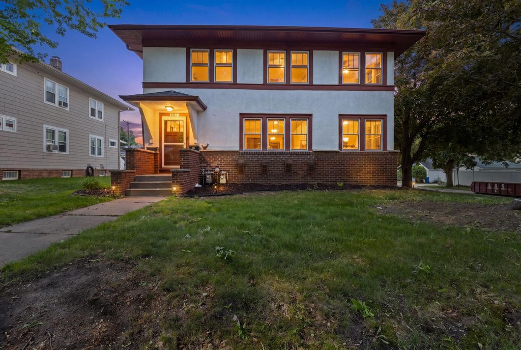 1883 Saint Clair Avenue, Saint Paul, MN 55105