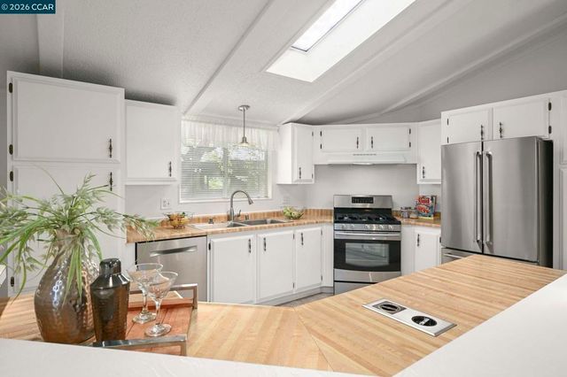 1201 Monument BLVD, Concord, CA 94520